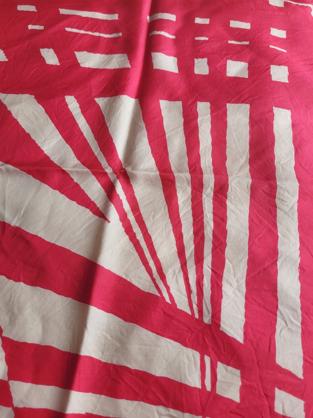 Pierre Balmain Pink and Cream Signature Square Scarf - Picture 3 of 9